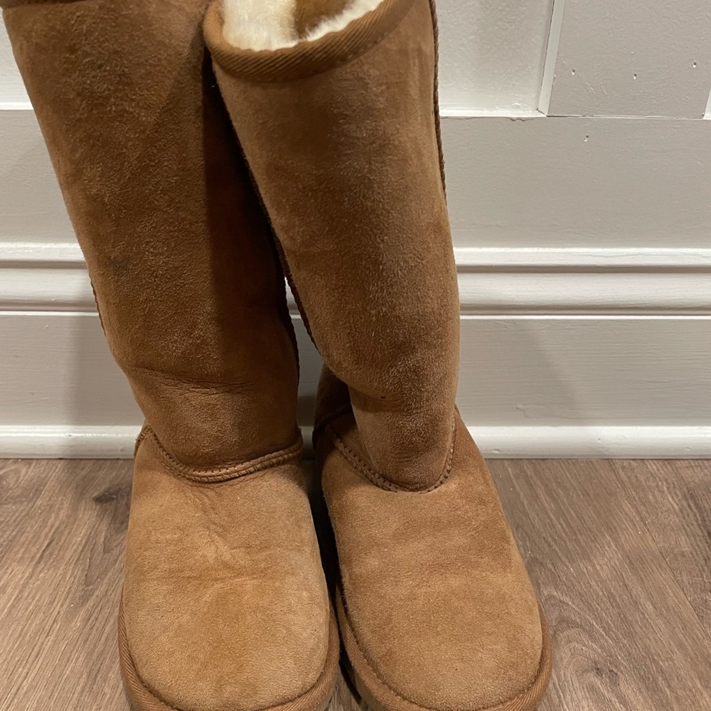 Like New tall classic chestnut UGG boots